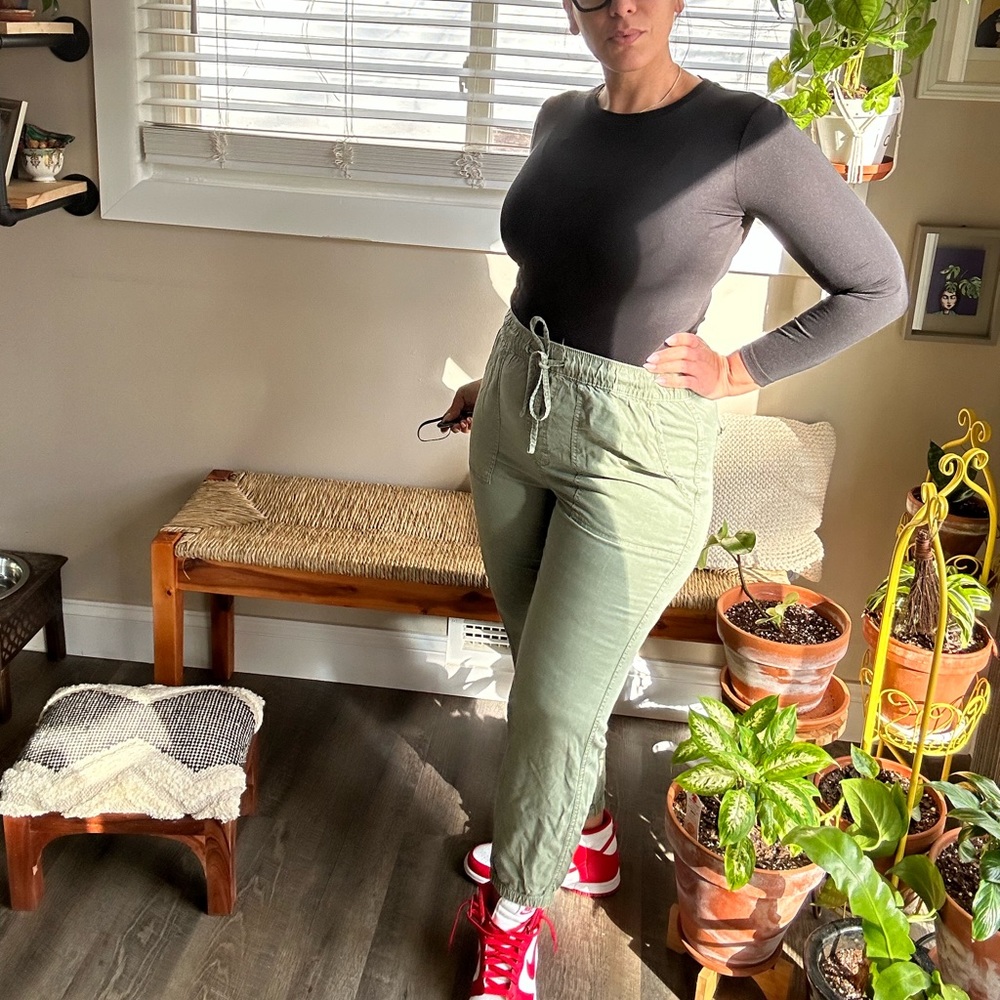 Sanctuary Khaki Jogger - Picture 3 of 12